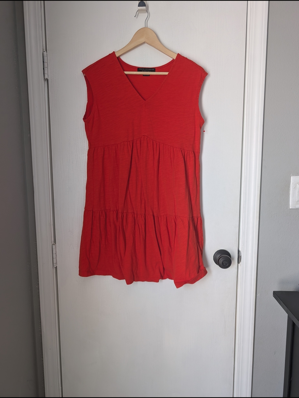 Sanctuary Red Scoop Neck Casual Top